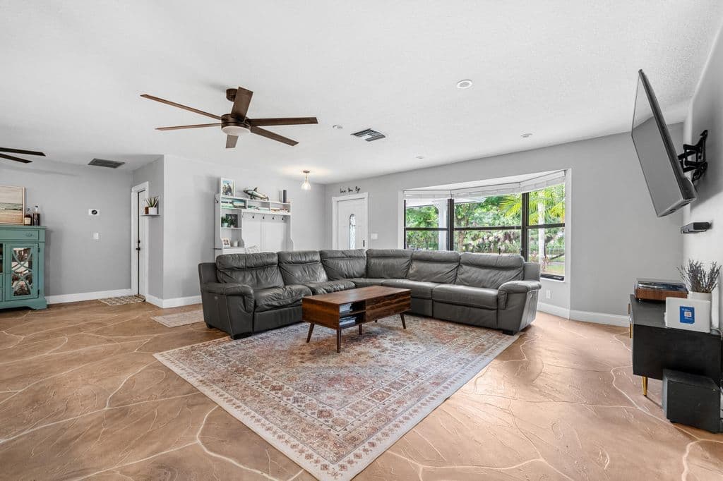 3-bedroom Single-Family Home — 13225 157th Court N