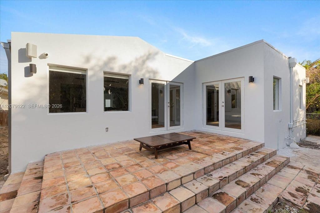 3+1 Müstakil ev — 8926 Emerson Ave