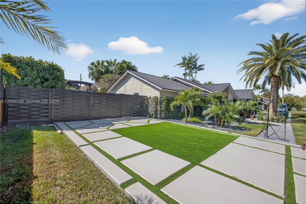 4-bedroom Single-Family Home — 15050 SW 167th St