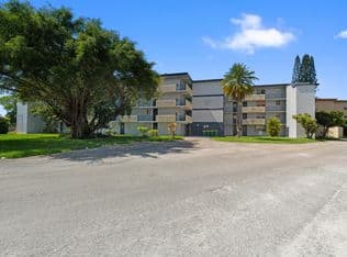 2+1 Condo — 5275 NW 10th Court #305, Plantation, 33313