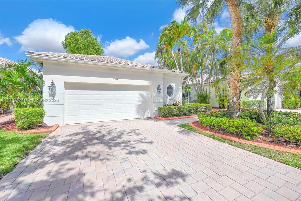 3-bedroom Single-Family Home — 2553 Bay Pointe Dr