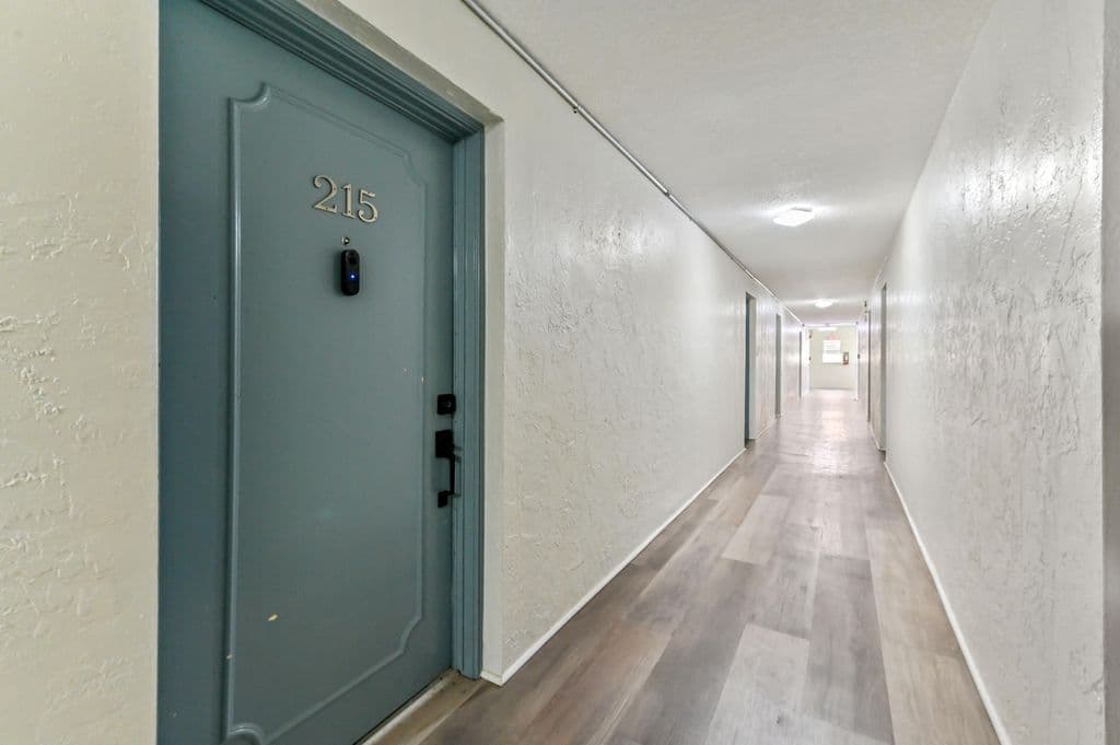 2+1 Condo — 1428 SE 4th Avenue #215