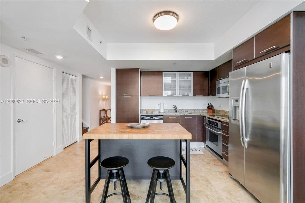 2+1 Condo — 41 SE 5th St APT 1607