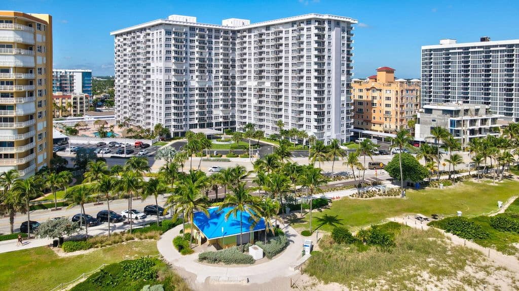 2-bedroom Condo — 405 N Ocean Boulevard #329