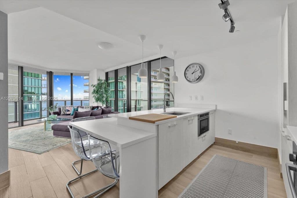 3-bedroom Condo — 501 NE 31st St Unit 2006
