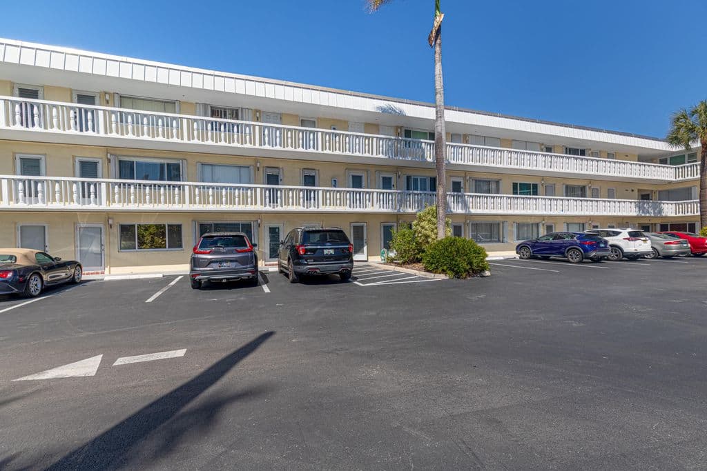 2+1 Condo — 101 Doolen Court #207