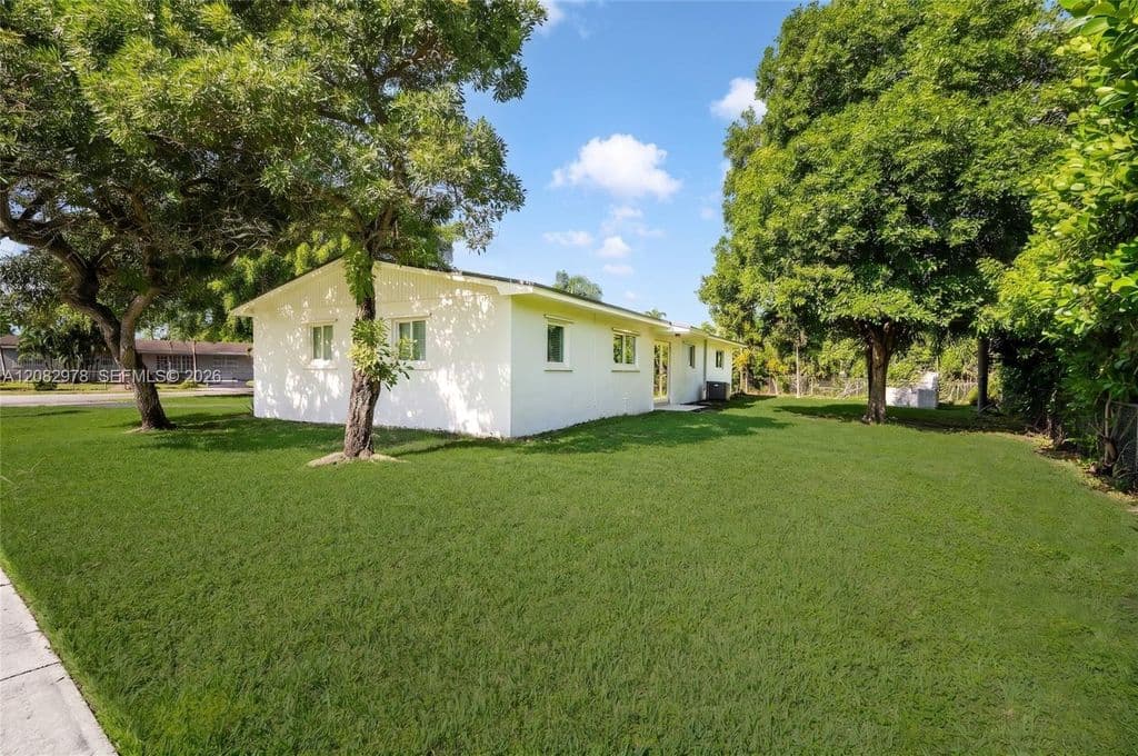 3+1 Müstakil ev — 10441 SW 46th Ter