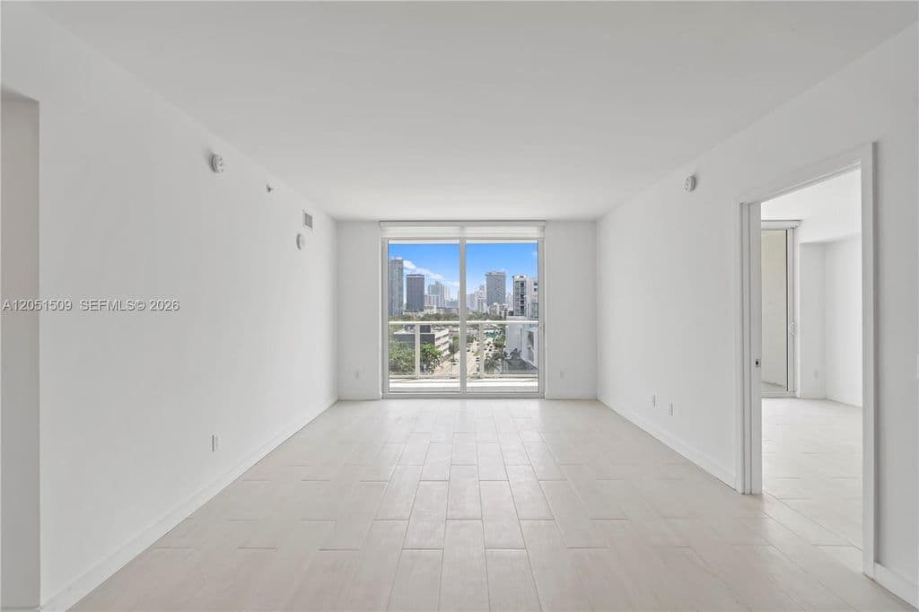 2-bedroom Condo — 4250 Biscayne Blvd APT 1018