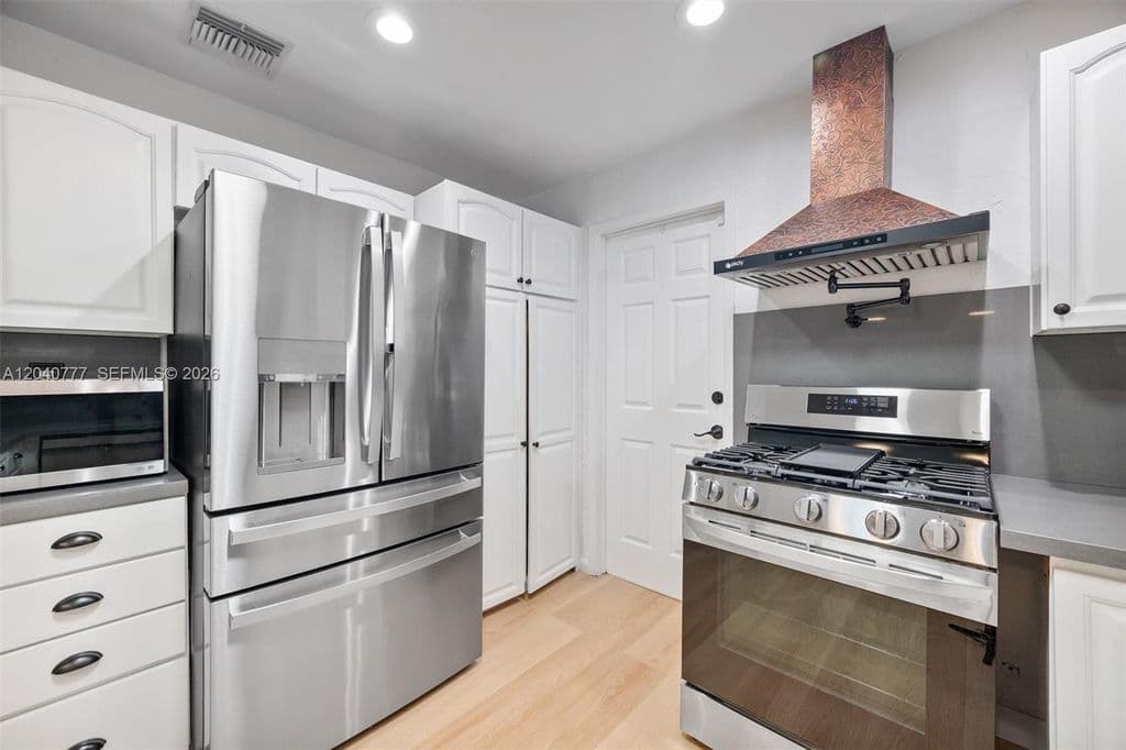 4+1 Müstakil ev — 9241 SW 183rd Ter