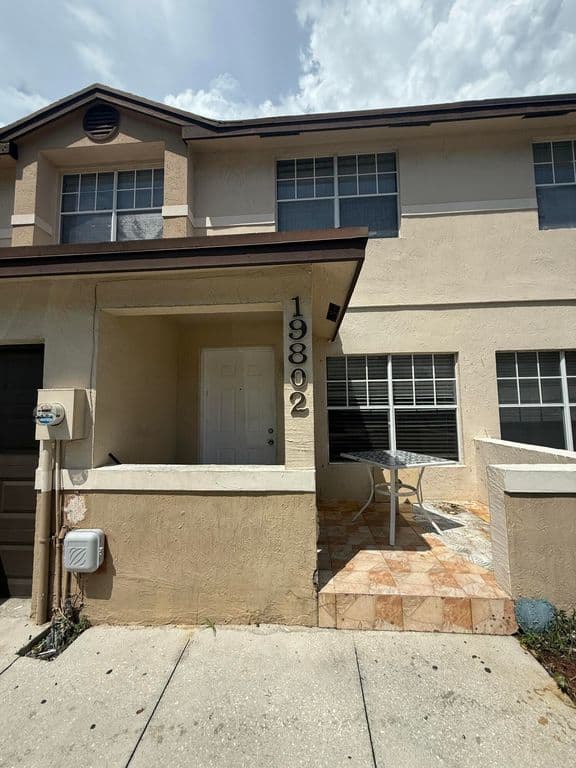 4-bedroom Property — 19802 NW 33rd Court