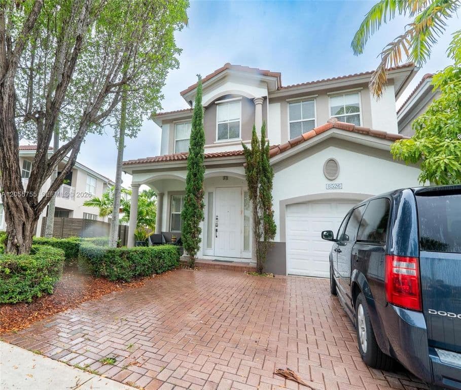 5-bedroom Property — 8526 NW 108th Ave #8526