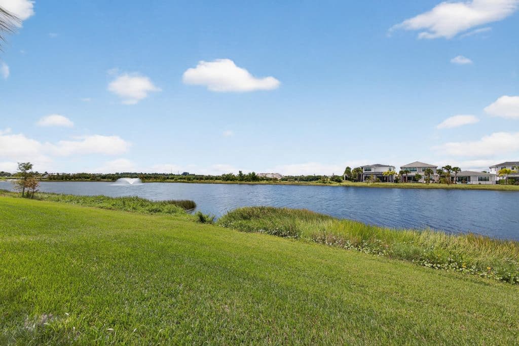 3+1 Müstakil ev — 10033 Regency Way