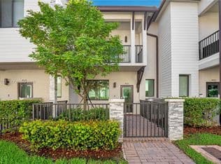 3-bedroom Townhouse — 4733 NW 83rd Pkwy, Doral, 33166