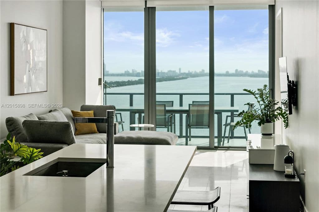 1+1 Condo — 480 NE 31st St Unit 1802