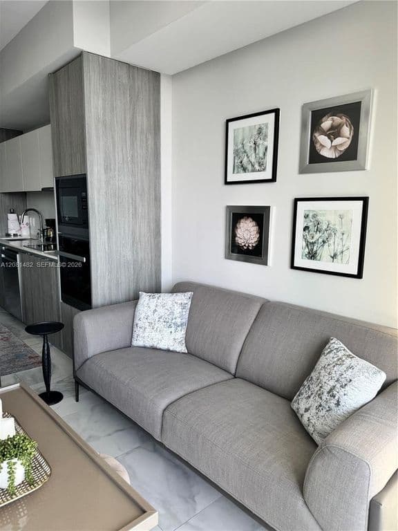 1-bedroom Condo — 2900 NE 7th Ave Unit 3608