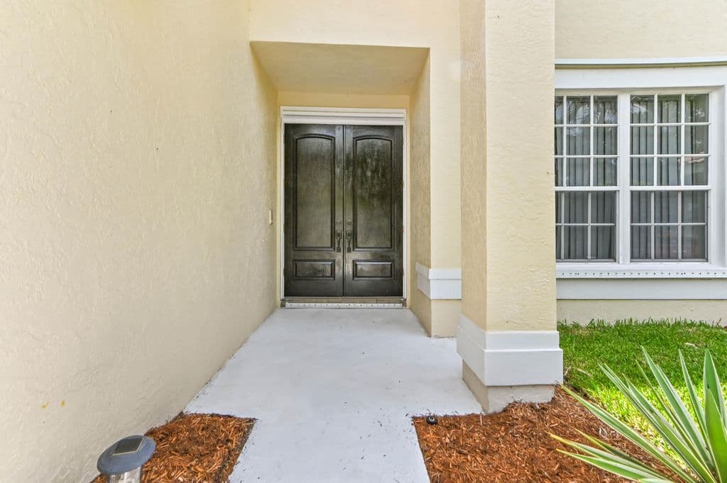 4-bedroom Single-Family Home — 7570 PRESCOTT Lane