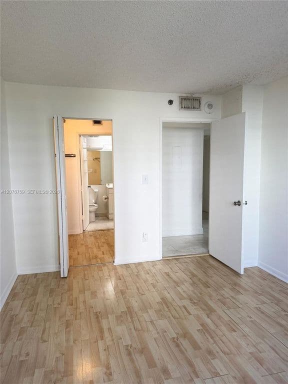 2+1 Condo — 770 Claughton Island Dr APT 601