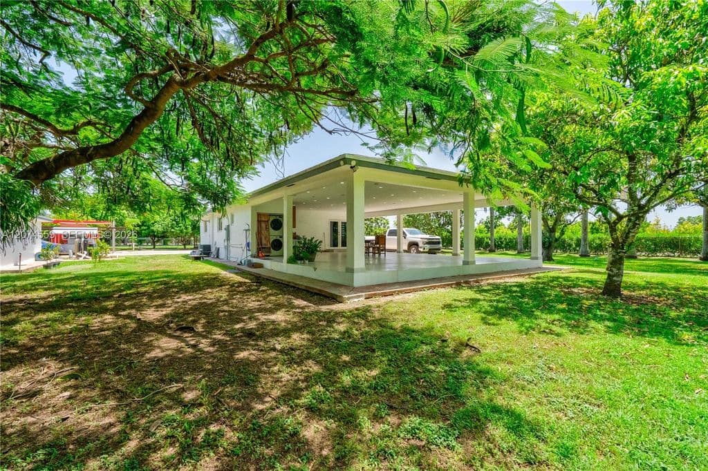 3+1 Müstakil ev — 19651 SW 168th St