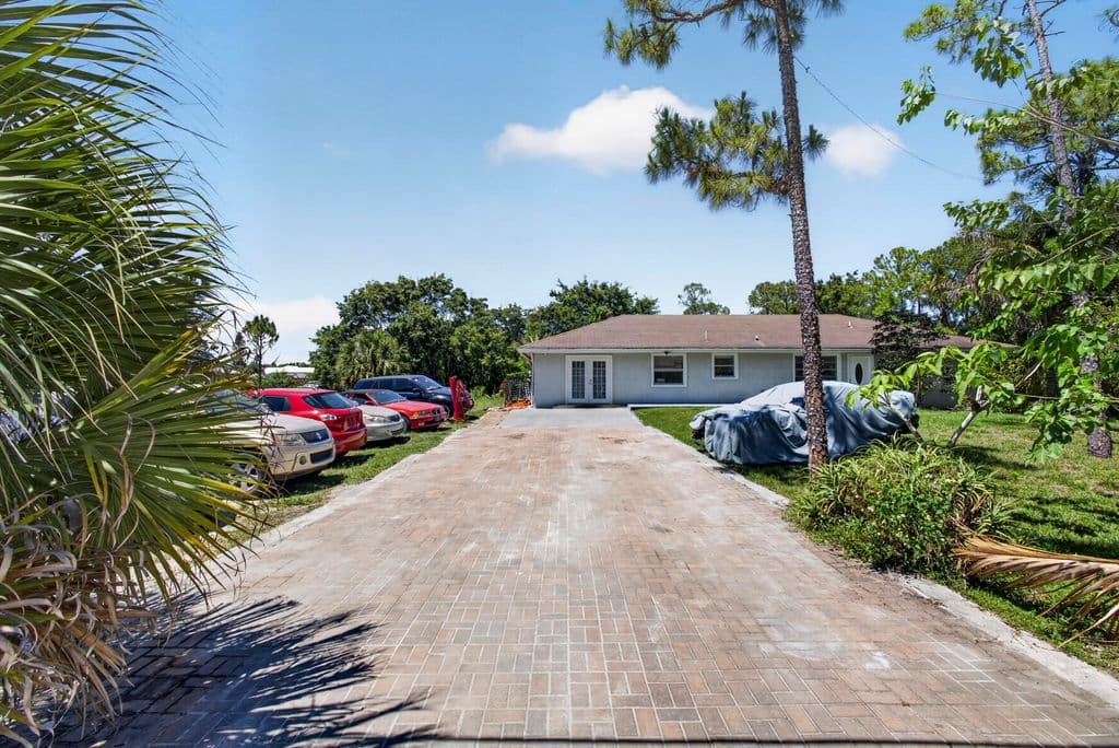 3-bedroom Single-Family Home — 16663 89th Place N