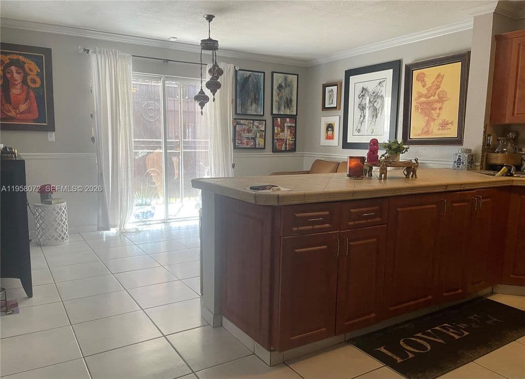 3-bedroom Condo — 8851 NW 119th St Unit 6102