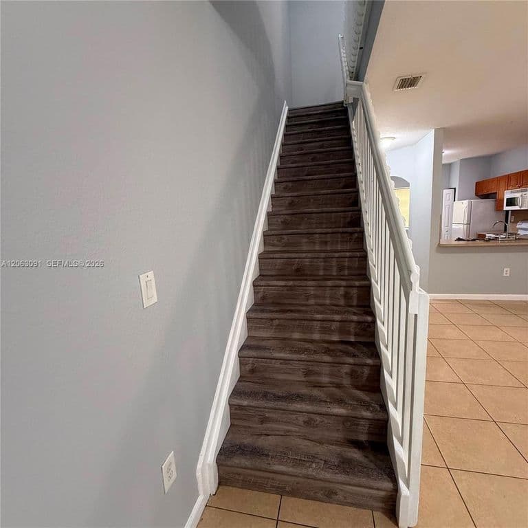 2-bedroom Property — 8811 S Isles Cir #8811