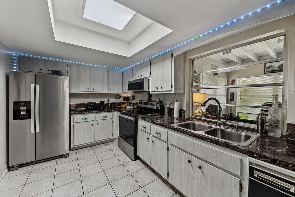 2-bedroom Single-Family Home — 2930 NW 1st Drive