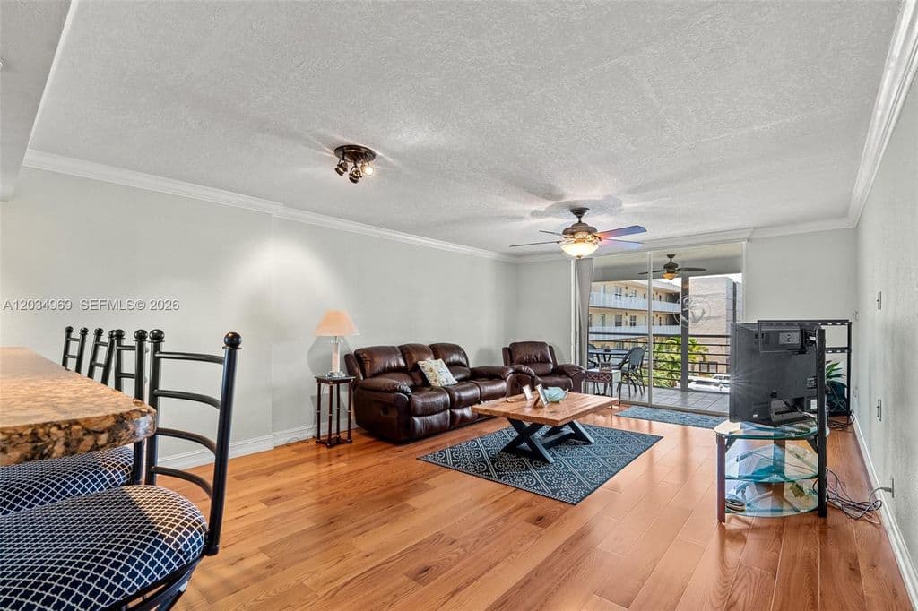 2-bedroom Condo — 325 SE 11th Ter APT 308