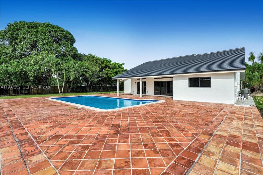 4+1 Müstakil ev — 21360 SW 236th St