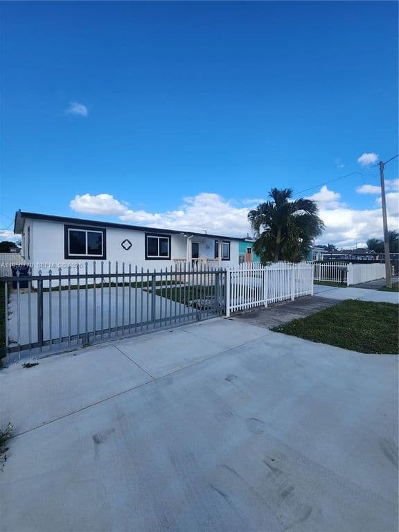 3-bedroom Single-Family Home — 4221 NW 169th Ter