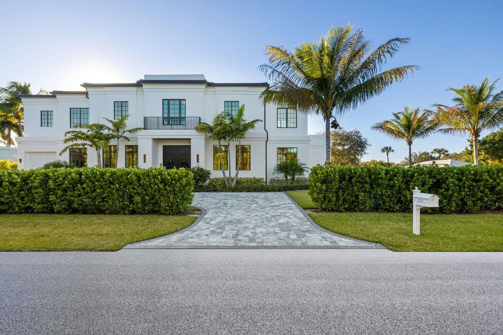 4-bedroom Single-Family Home — 12385 COCONUT ROW Road
