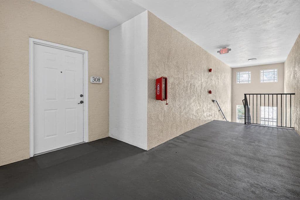 3+1 Condo — 3020 Alcazar Place #308