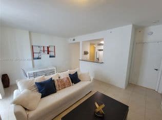 1-bedroom Condo — 185 SE 14th Ter APT 1101, Miami, 33131