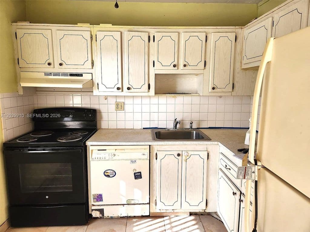 2+1 Condo — 7787 Golf Circle Dr APT 109