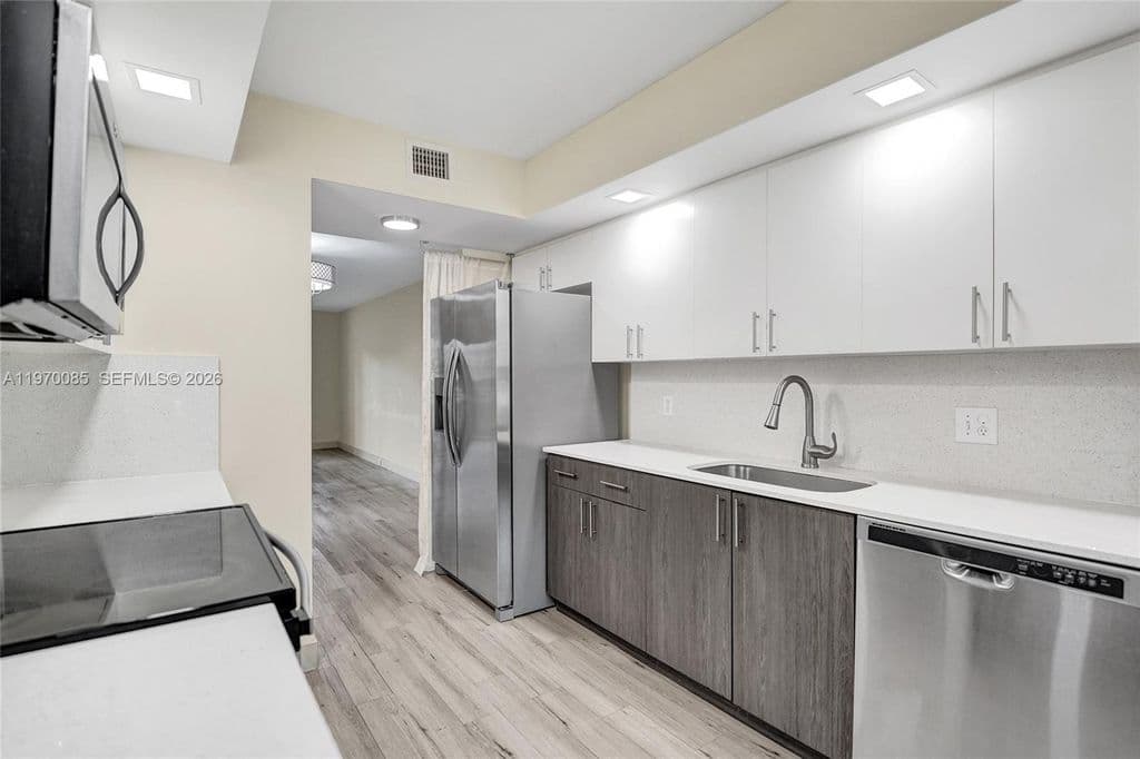 2+1 Condo — 12750 SW 4th Ct APT 111J
