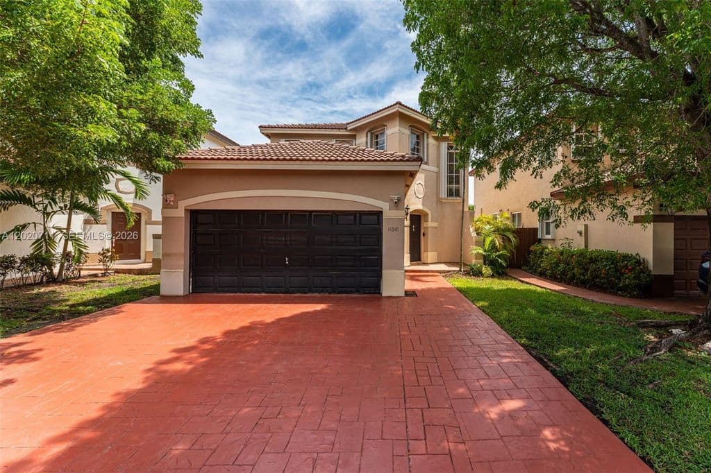 4-bedroom Single-Family Home — 11318 NW 44th Ter