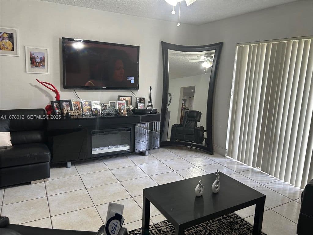 2+1 Condo — 17901 NW 68th Ave APT T101