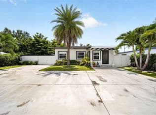 2-bedroom Single-Family Home — 17019 SW 100th Ave, Miami, 33157