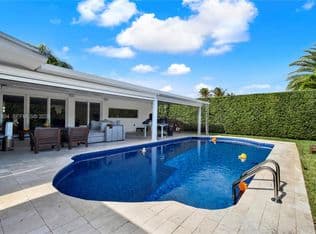 3-bedroom Single-Family Home — 21015 NE 19th Ct, Miami, 33179