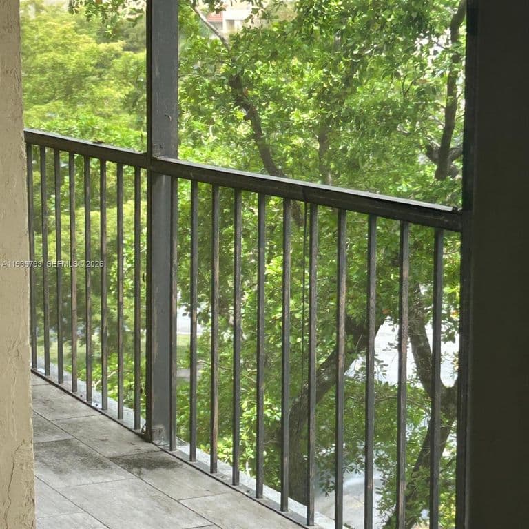 1+1 Condo — 3771 Environ Blvd APT 650