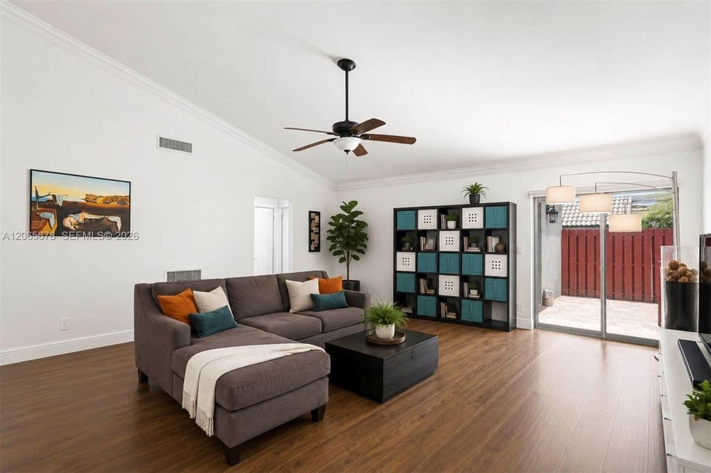 3+1 Müstakil ev — 2905 Albatross Dr