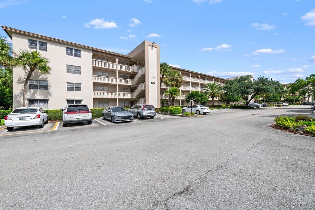 2-bedroom Condo — 2402 ANTIGUA Circle #C2
