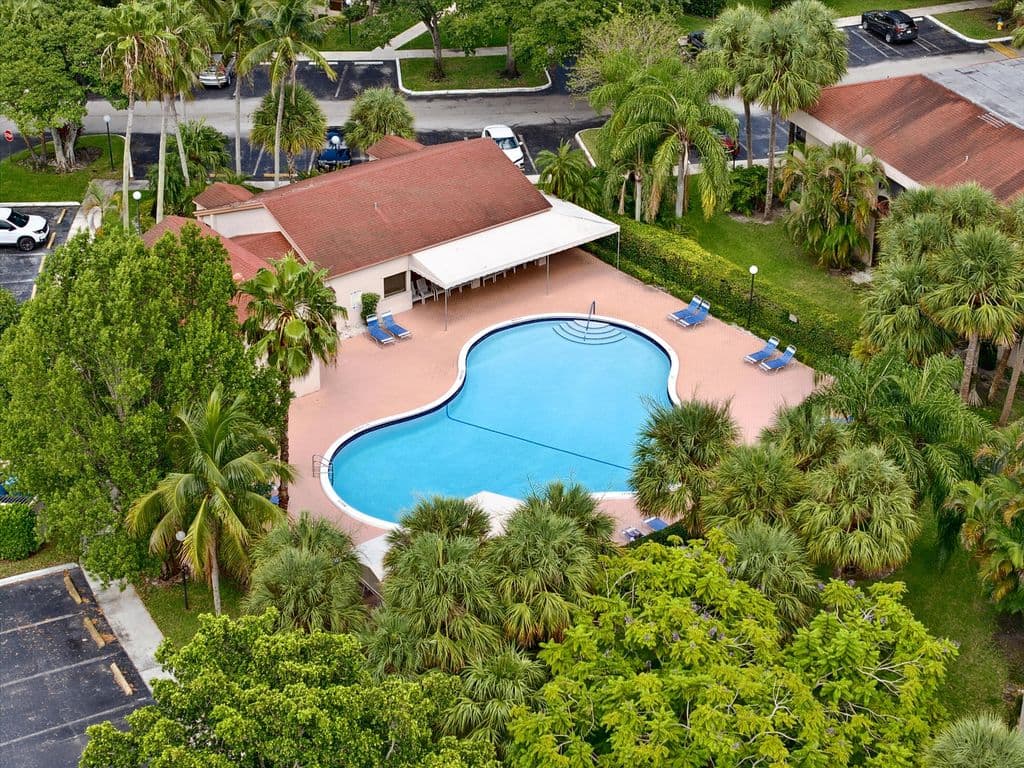 2-bedroom Condo — 2768 Carambola Circle S #506