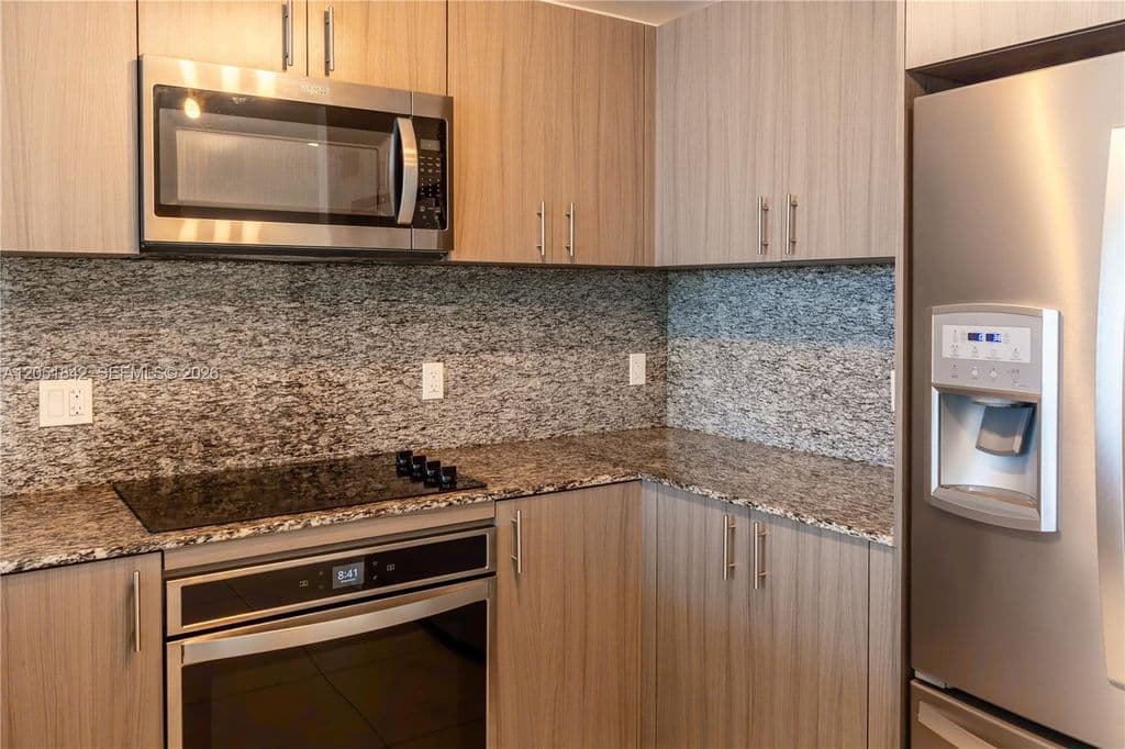 3+1 Condo — 5350 NW 84th Ave #1001