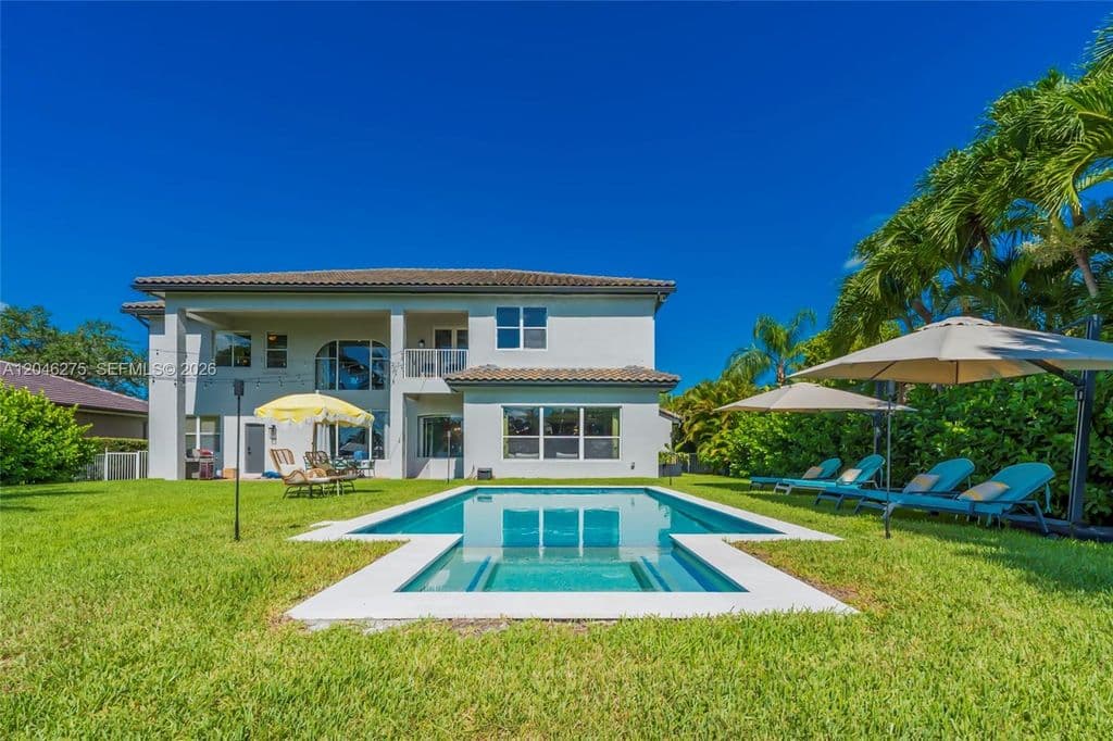 6+1 Müstakil ev — 4135 SW 186th Way