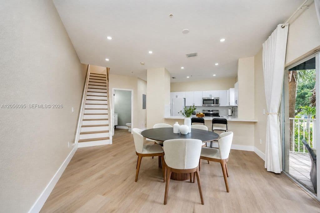 3+1 Mülk — 5600 NW 114th Pl APT 209