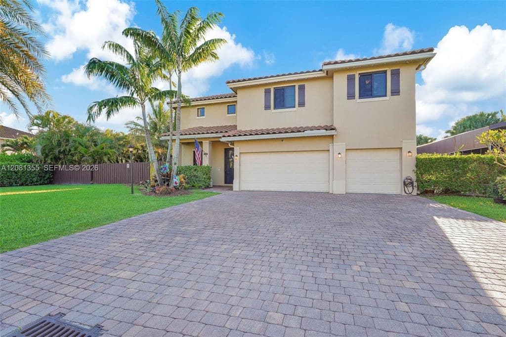 6-bedroom Single-Family Home — 2150 NW 16th Pl