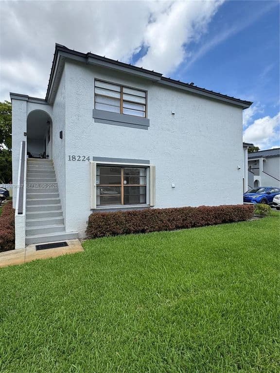 2-bedroom Condo — 18224 Mediterranean Blvd #217