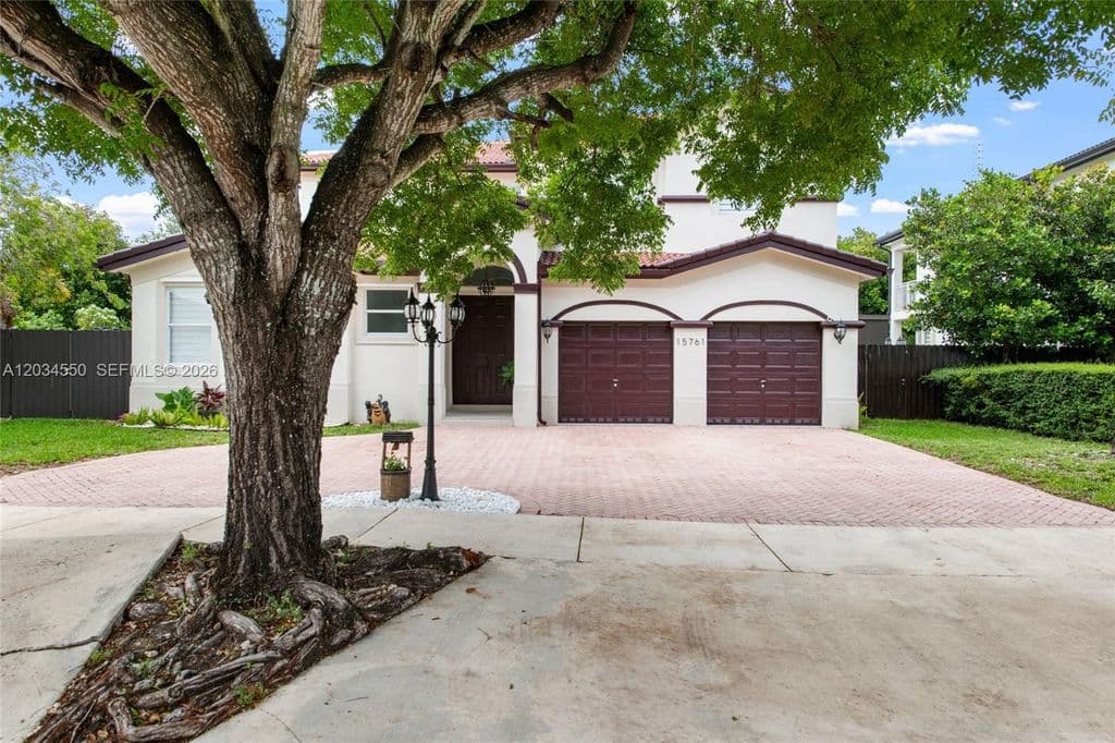 4-bedroom Single-Family Home — 15761 SW 59th Ter