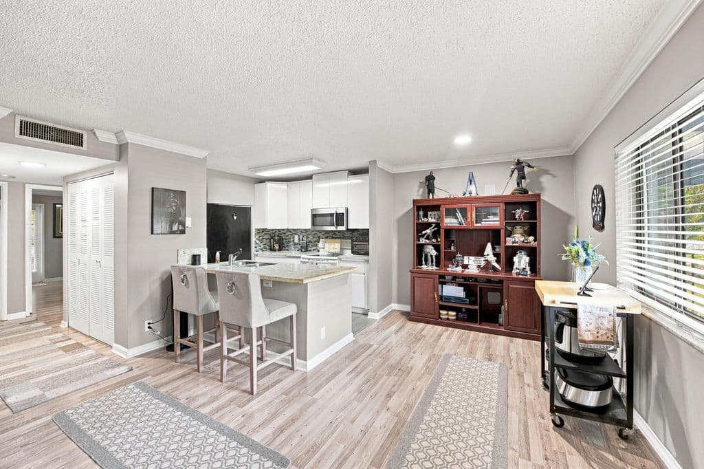 2+1 Condo — 711 FOREST CLUB Drive #119