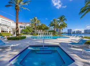 3+1 Condo — 3255 NE 184th St APT 12112, Aventura, 33160
